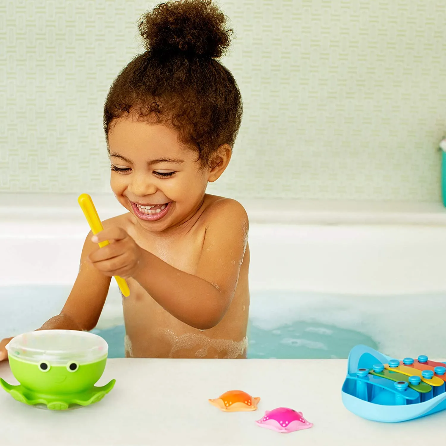 Munchkin Bath Beats Musical Toddler Bath Toy Set, Includes Xylophone, Bath Drum & Shakers